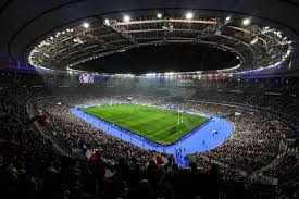 亚利桑那州为了留住春训球队，开始大规模兴建现代化的多功能棒球训练营